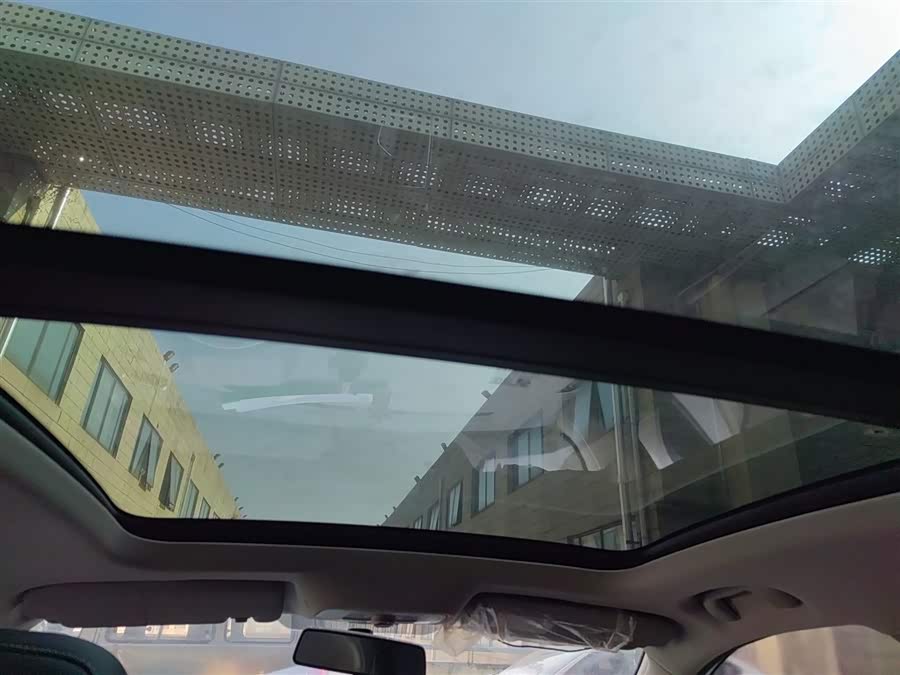 Roewe RX3 2019 изображение автомобиля #19