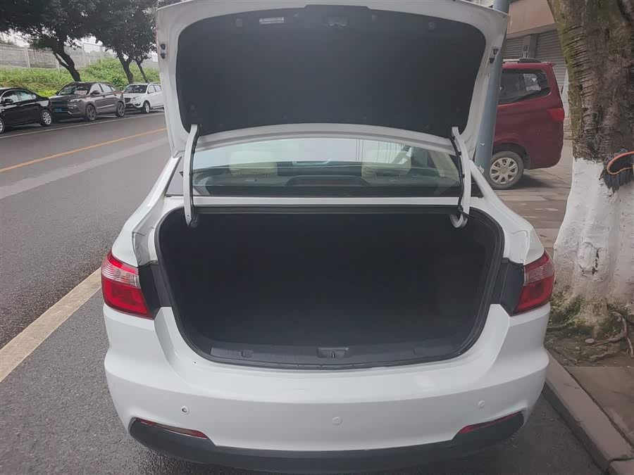 Changan Alsvin V7 2015 imagem de carro #19