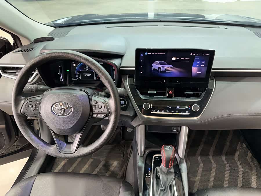 Toyota Corolla Cross 2024 immagine di auto #19