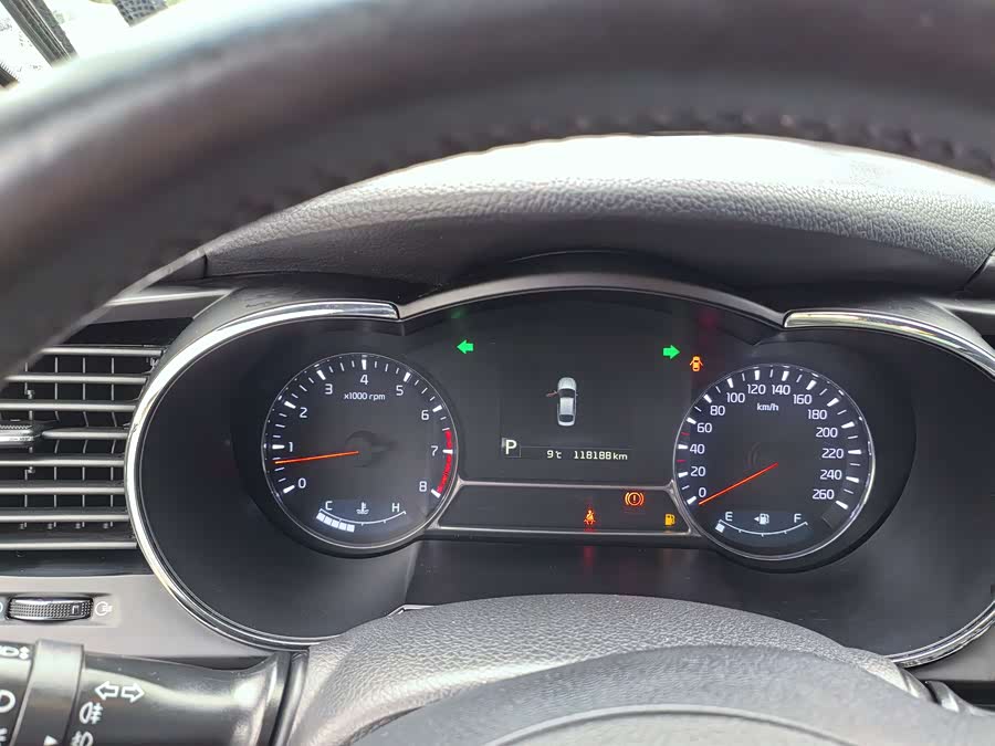 Kia K5 2015 car image #19