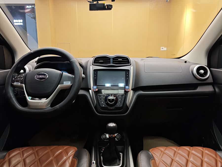 SWM斯威汽车 SWM斯威X3 2019 汽车图片 #19