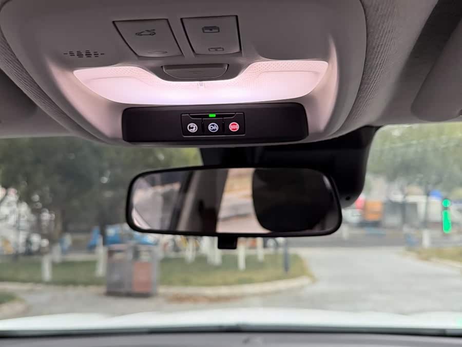 Chevrolet Tracker 2021 изображение автомобиля #19