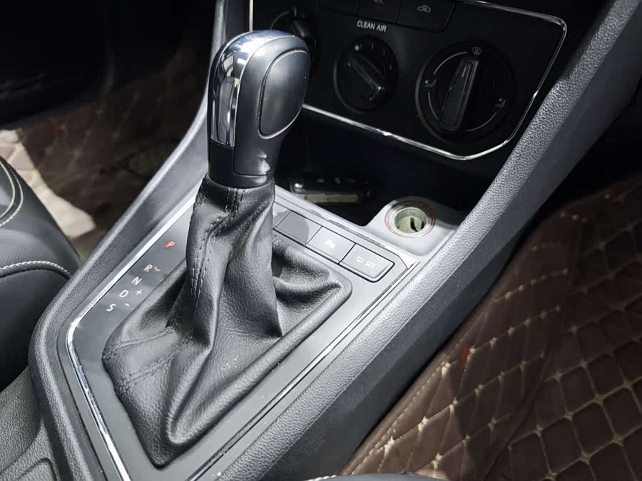 Volkswagen Lavida 2017 #19 Volkswagen Lavida 2017 car image #19