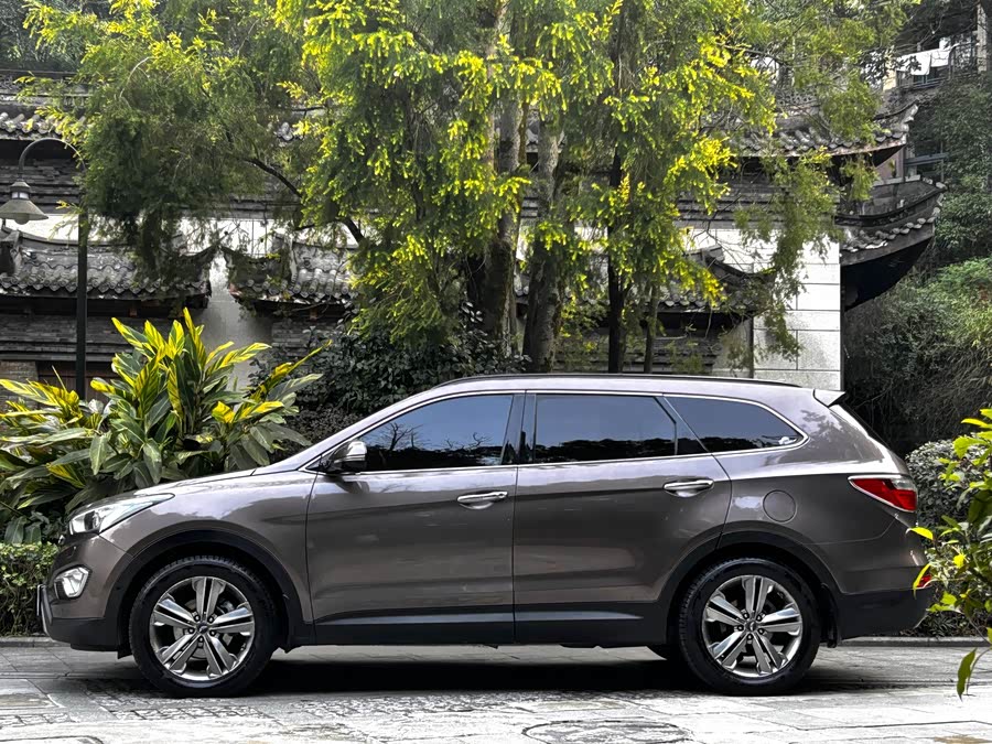 Hyundai Grand Santa Fe 2015 car image #19