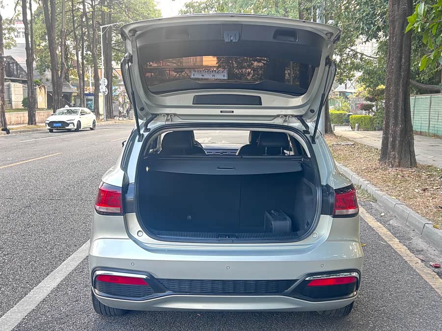 Roewe Ei5 2019 car image #19