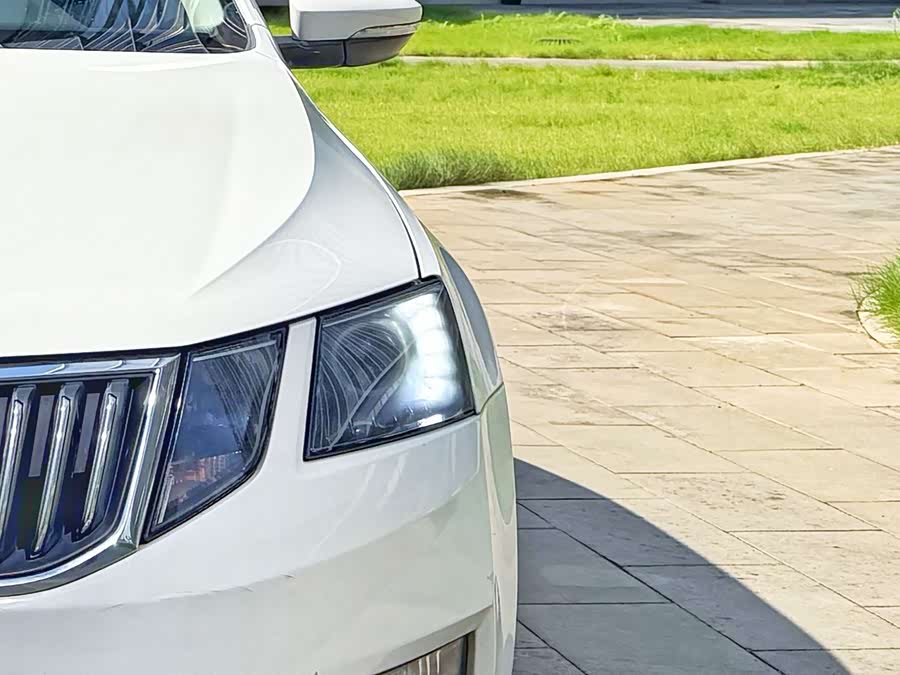 Skoda Octavia 2022 car image #19