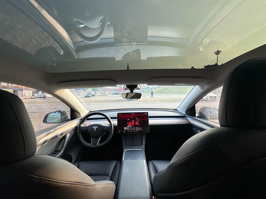 Tesla Model Y 2022 #19 Tesla Model Y 2022 car image #19