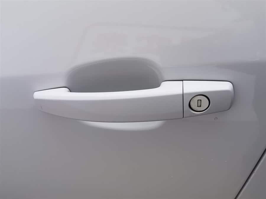 Chevrolet Tracker 2016 #19 Chevrolet Tracker 2016 car image #19