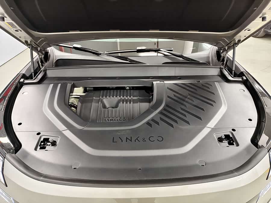 Lynk & Co 900 2025 #19 Lynk & Co 900 2025 car image #19