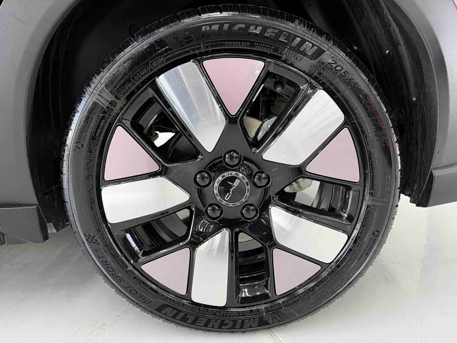 BYD Dolphin 2022 #19 BYD Dolphin 2022 car image #19