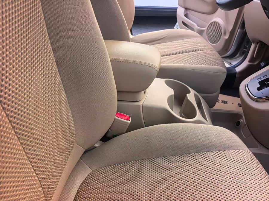 起亚 佳乐 2011 汽车图片 #19