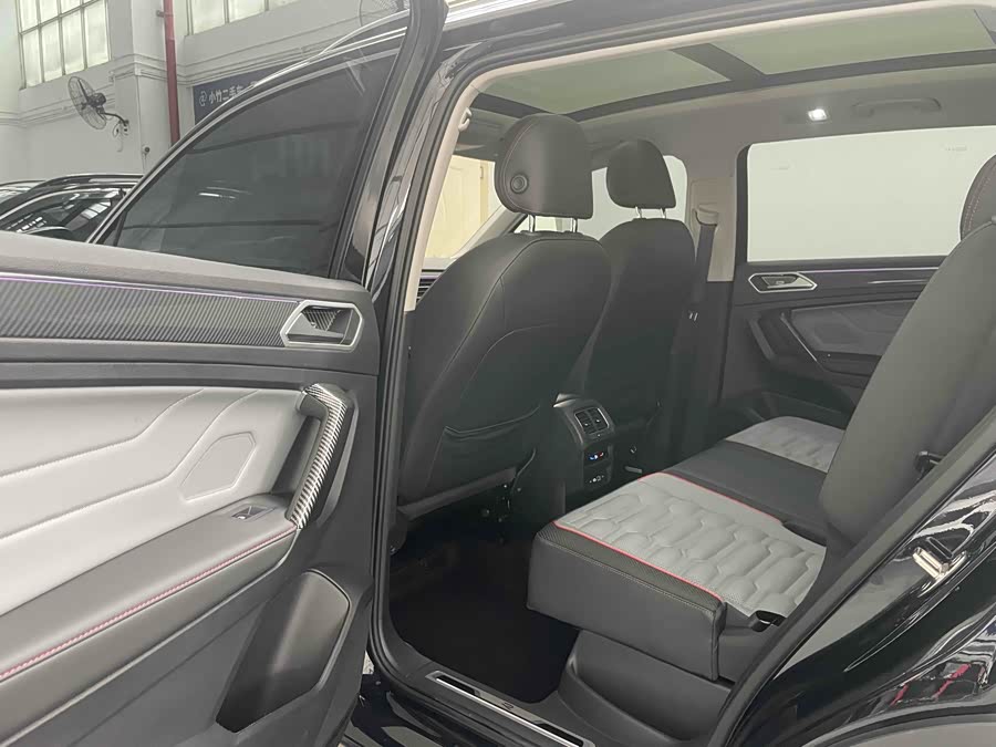 Volkswagen Tiguan L 2022 #19 Volkswagen Tiguan L 2022 car image #19