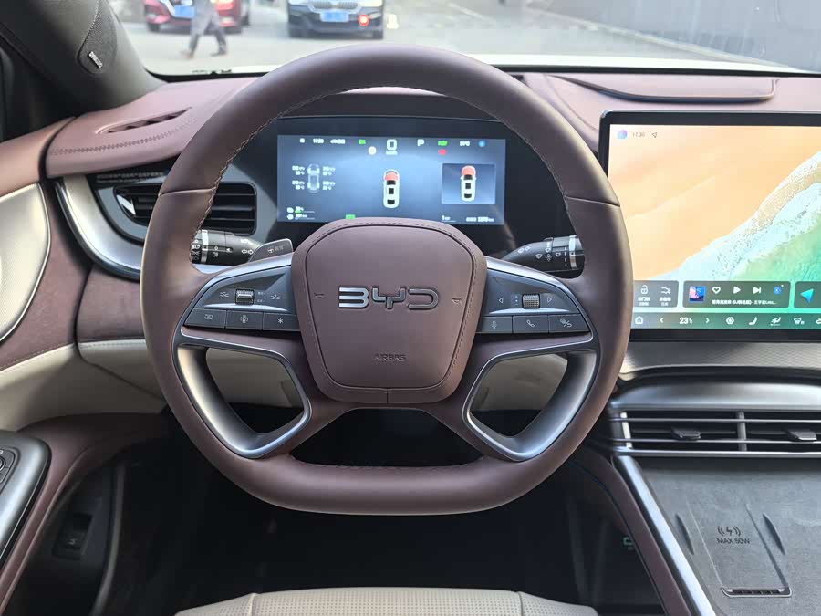 BYD Seal 07 DM-i 2025 immagine di auto #19