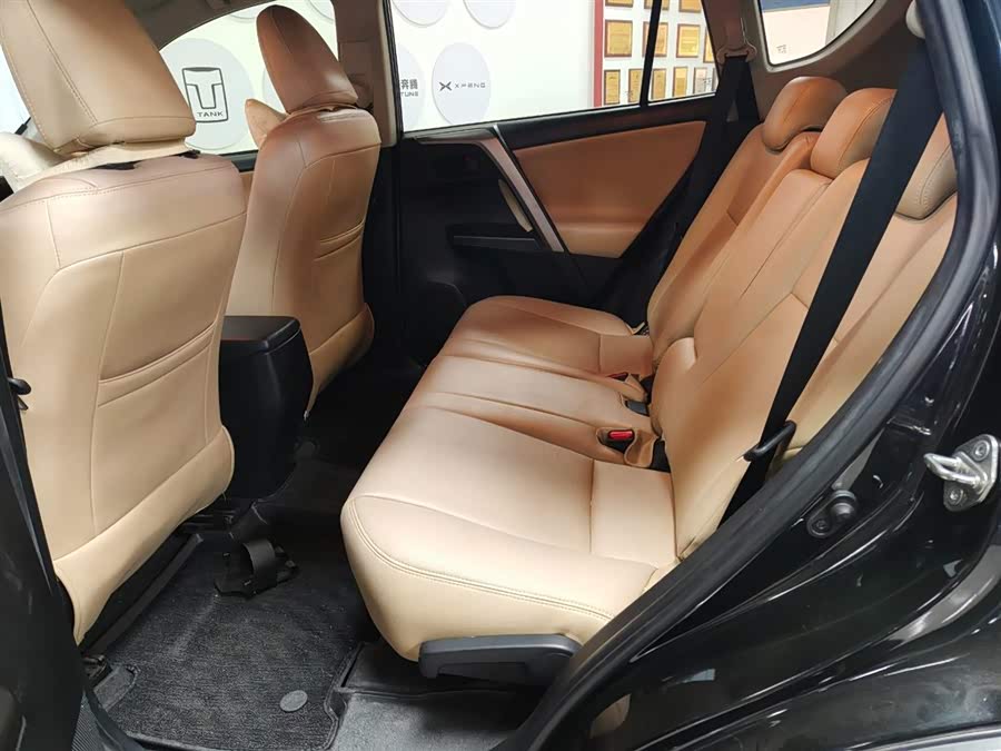 Toyota RAV4 2018 #19 Toyota RAV4 2018 car image #19