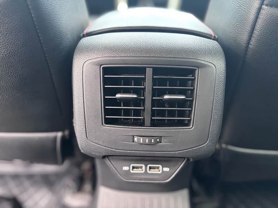 Volkswagen T-Roc 2019 car image #19