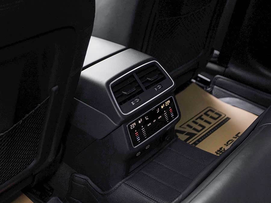 Audi RS 6 2021 immagine di auto #19