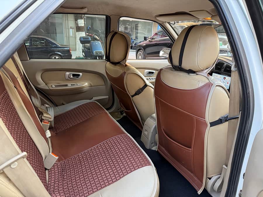 Citroen C-Elysée 2010 imagem de carro #19