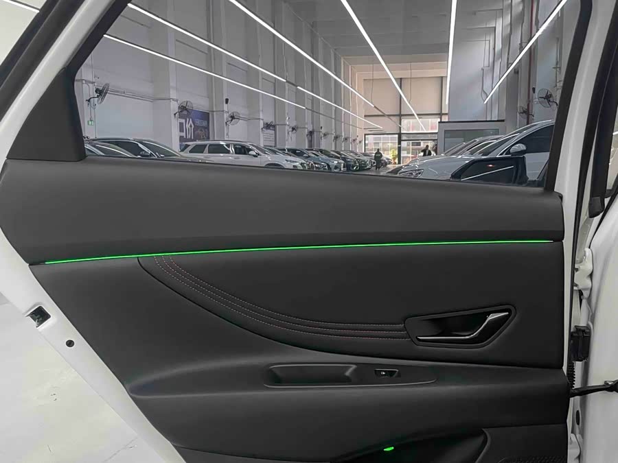 Hyundai Elantra 2023 car image #19