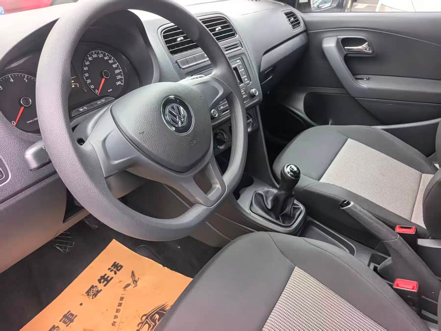 Volkswagen Polo 2014 #19 Volkswagen Polo 2014 car image #19