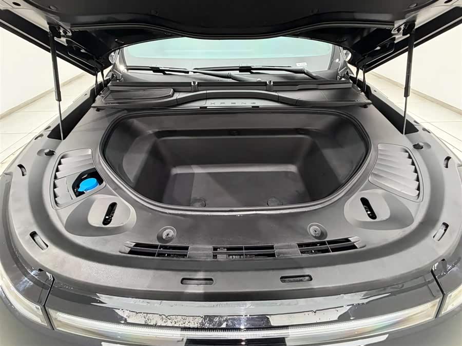 小鹏 小鹏G9 2025 汽车图片 #19