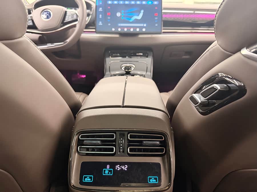 BYD Han 2021 car image #19