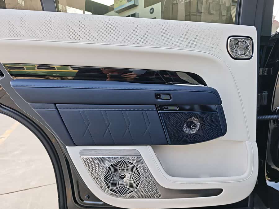 Zeekr 9X 2025 car image #19