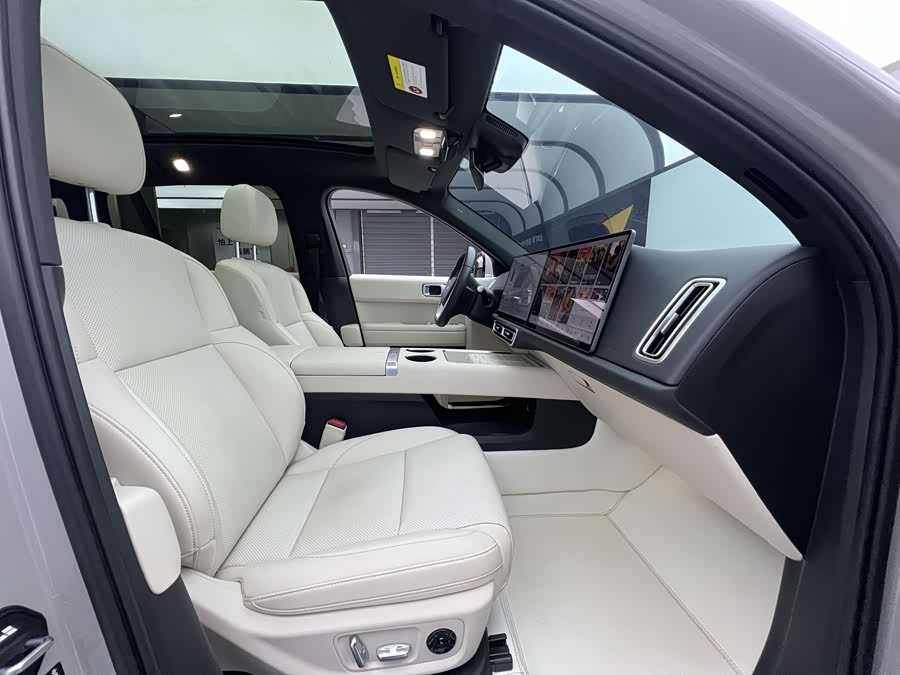 Li L6 2025 imagen de coche #19