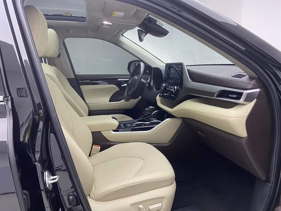 Toyota Highlander 2022 car image #19