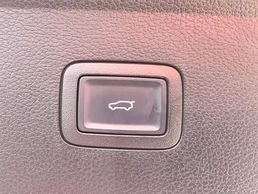 HongQi HS7 PHEV 2024 #19 HongQi HS7 PHEV 2024 car image #19