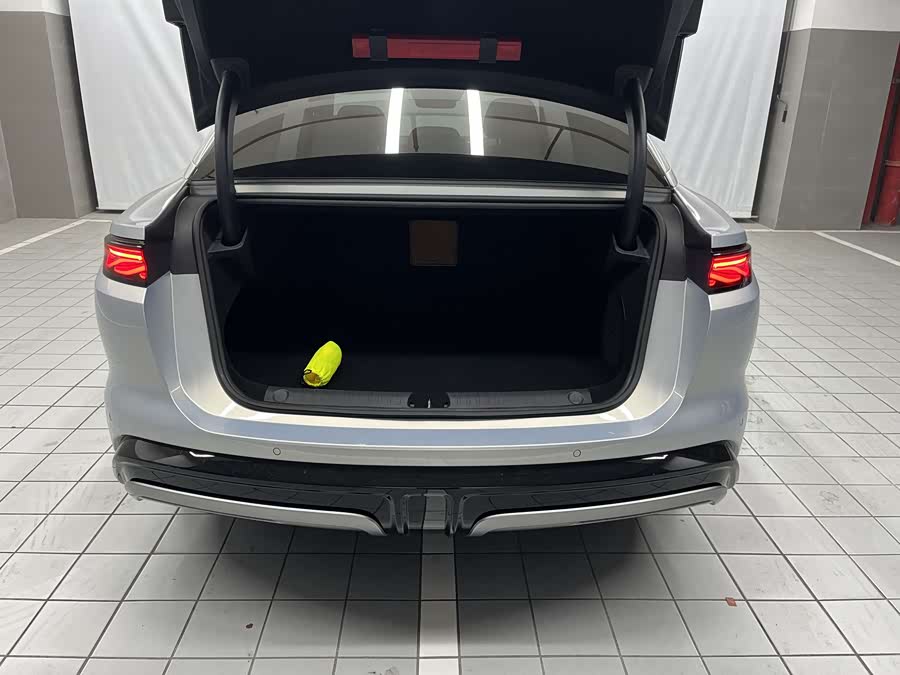 BYD HanL 2025 car image #19