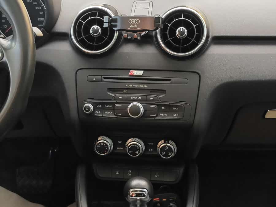 Audi A1 2013 car image #19