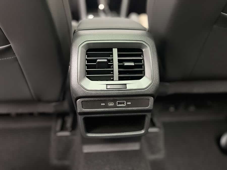 Volkswagen Tharu 2022 car image #19