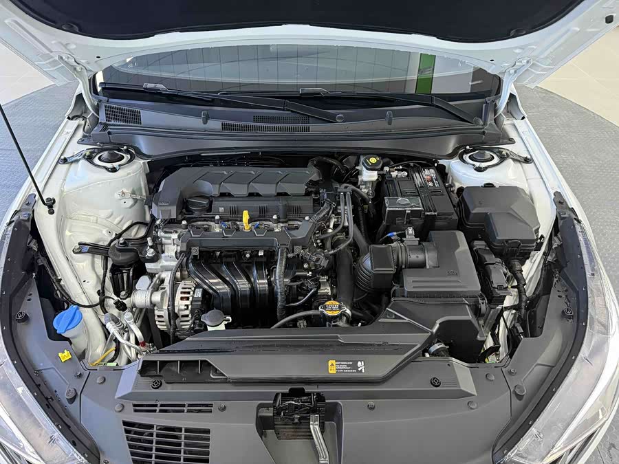 Hyundai Elantra 2023 car image #19