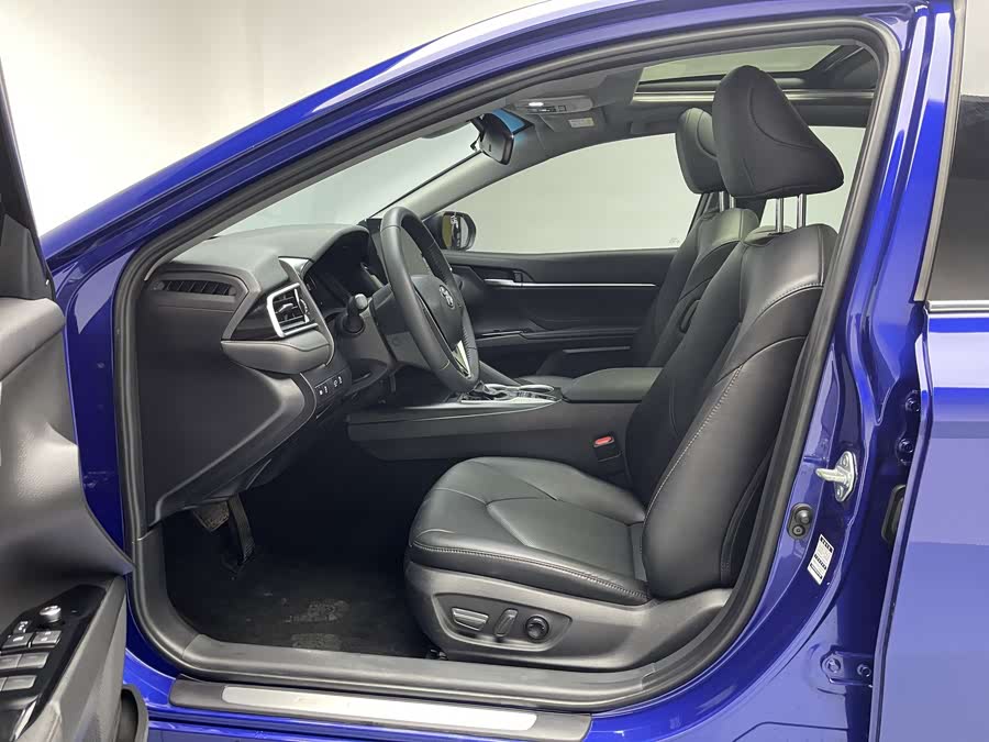 Toyota Camry 2023 immagine di auto #19