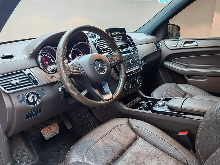 Mercedes-Benz GLE Class 2018 #19 Mercedes-Benz GLE Class 2018 car image #19