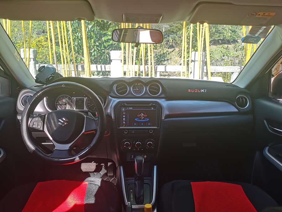 Suzuki Vitara 2016 image de voiture #19