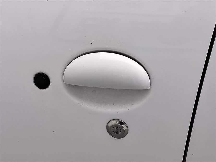 BYD e1 2020 #19 BYD e1 2020 car image #19