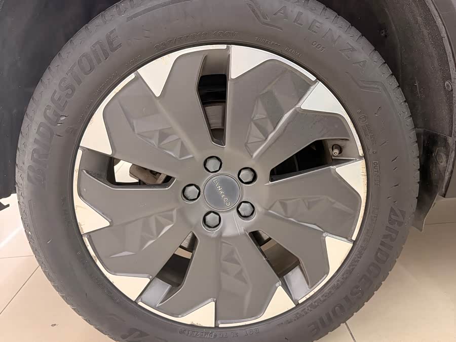 Lynk & Co 01 EM-P 2018 car image #19