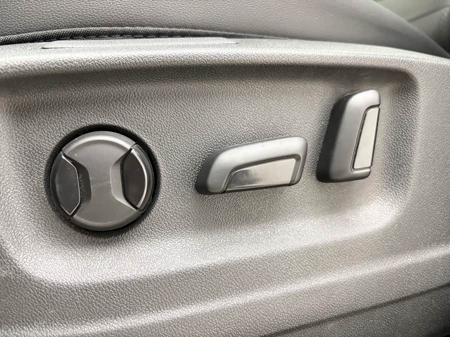 Volkswagen Tayron 2022 immagine di auto #19