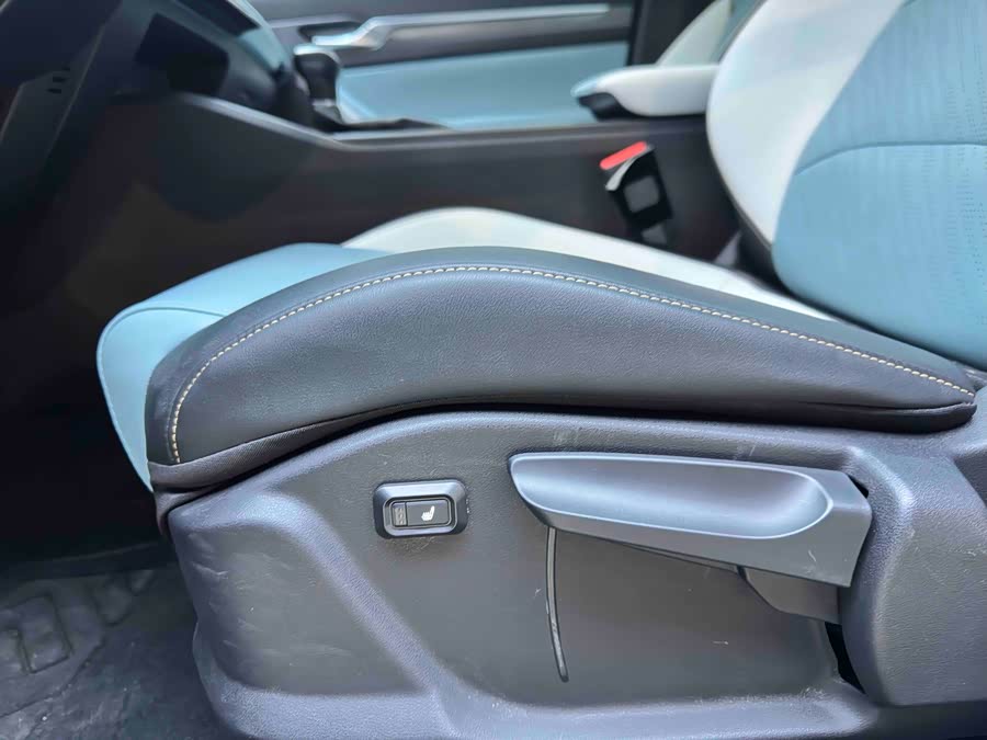 GEELY Emgrand S 2022 immagine di auto #19