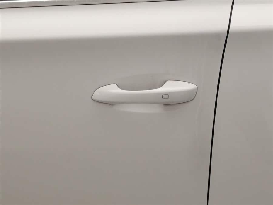 BYD Tang 2018 изображение автомобиля #19