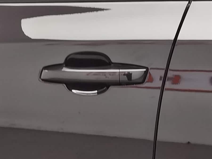 哪吒汽车 哪吒U 2022 #19 哪吒汽车 哪吒U 2022 汽车图片 #19