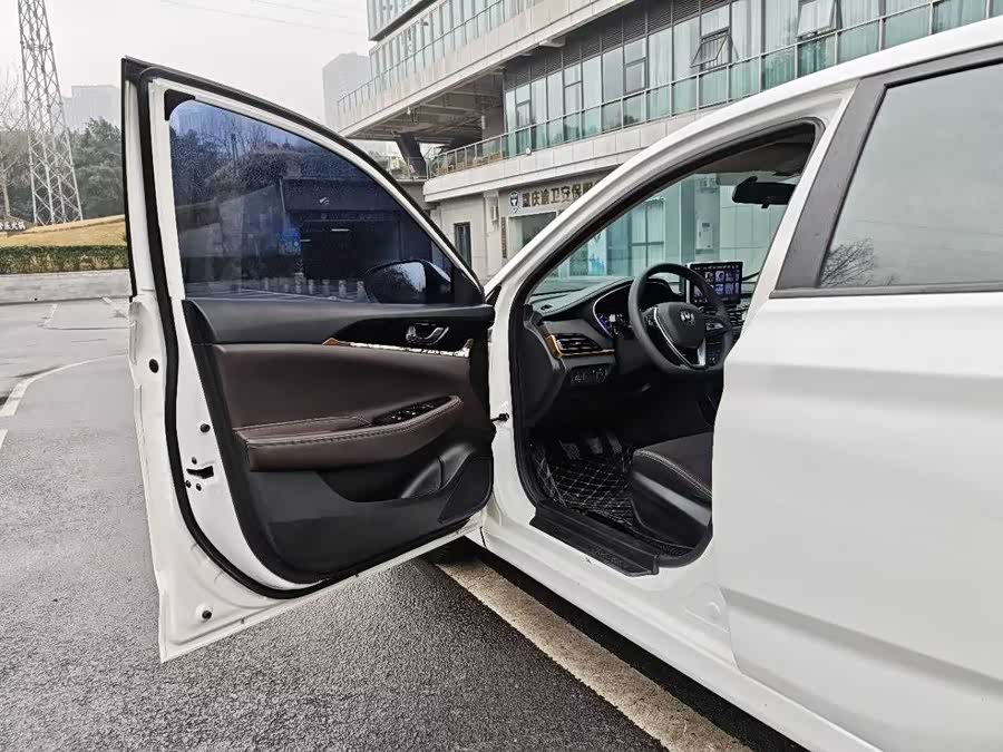 Changan Eado DT 2018 #19 Changan Eado DT 2018 car image #19