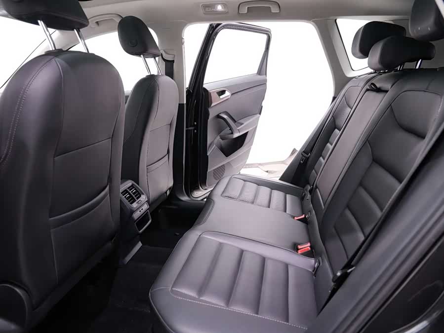 Volkswagen Tharu 2020 car image #19