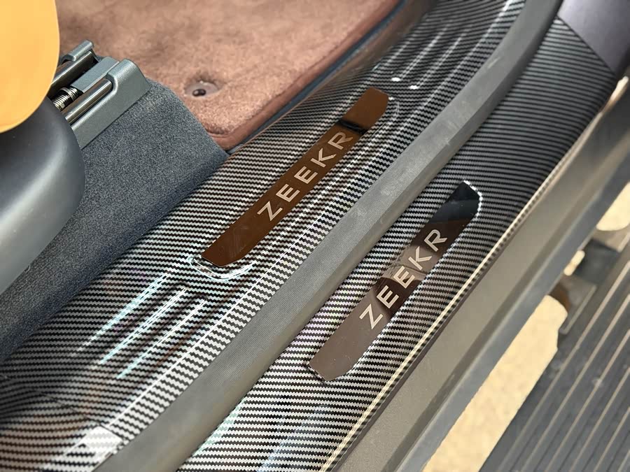 Zeekr 9X 2025 car image #19