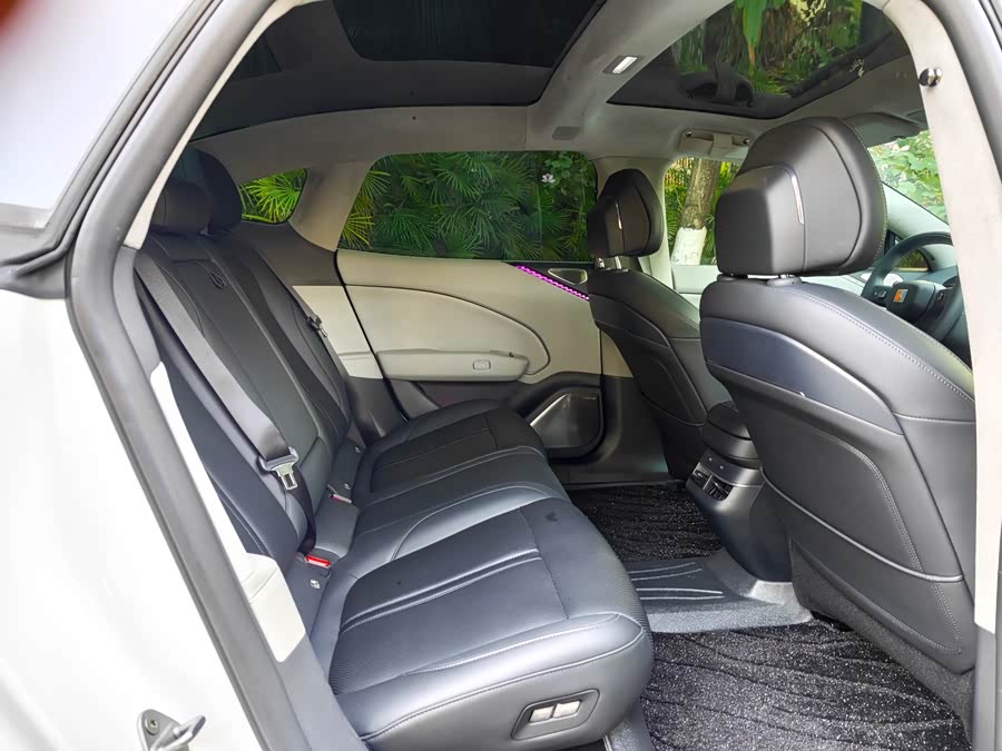 极氪 极氪007 2024 汽车图片 #19