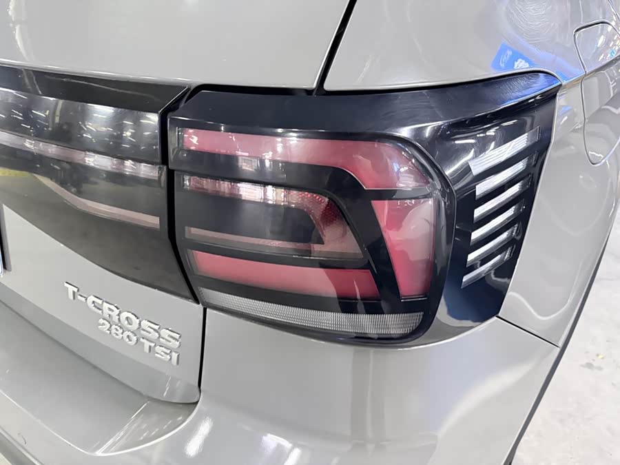 Volkswagen T-Cross 2019 car image #19