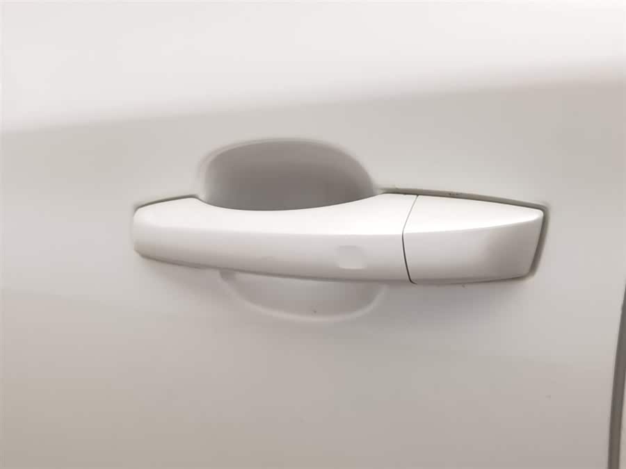 哪吒汽车 哪吒U 2021 汽车图片 #19