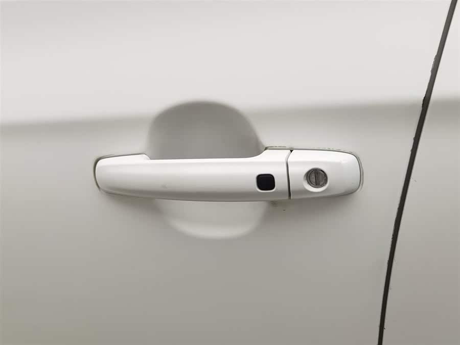 Suzuki S-Cross 2014 صورة سيارة #19