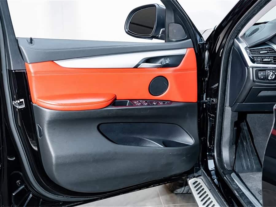 BMW X6 2019 immagine di auto #19